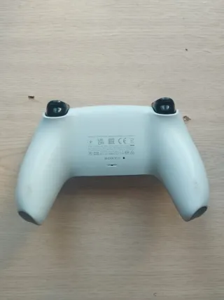 Mando PS5 ESTROPEADO