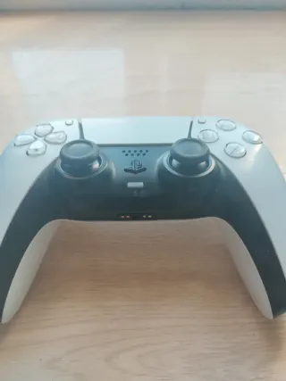 Mando PS5 ESTROPEADO