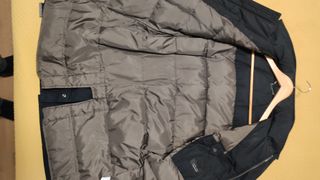 Chaquetón negro con cinturón