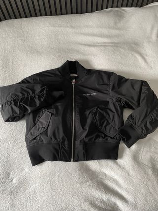 Bomber Tommy Jeans Negra Mujer