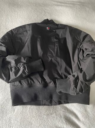 Bomber Tommy Jeans Negra Mujer