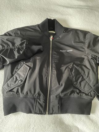 Bomber Tommy Jeans Negra Mujer