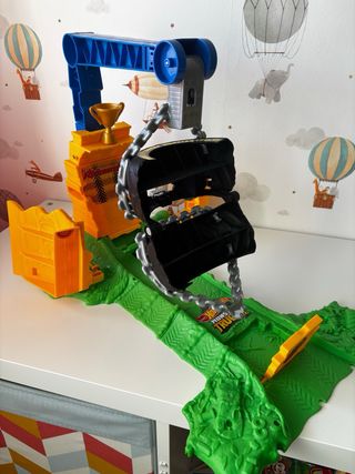 Hot Wheels Monster Trucks Pista Acrobacias