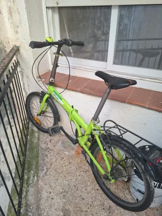 Bicicleta plegable verde