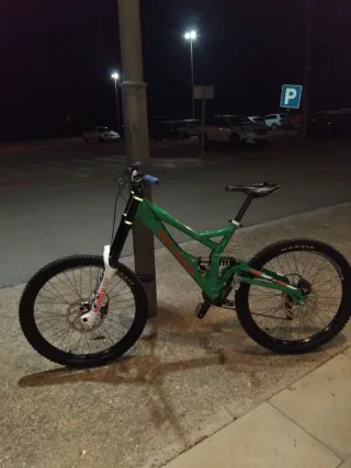 Bici DH Verde urge venta ‼️‼️‼️‼️