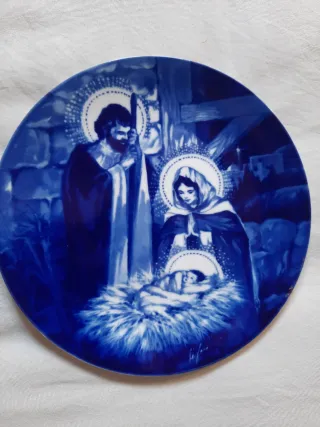 Plato Navideño The Holy Family Avon 1991