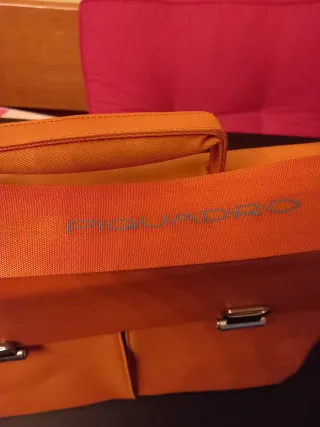 Borsa Piquadro pelle arancione porta documenti