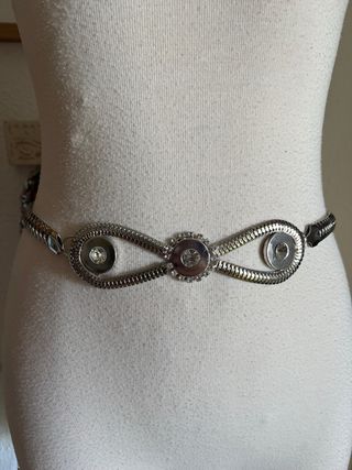 Cinturón ajustable plateado