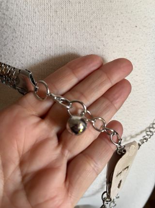 Cinturón ajustable plateado