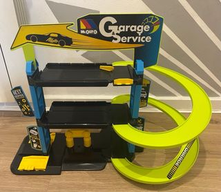 Estacionamiento de coches de juguete Molto