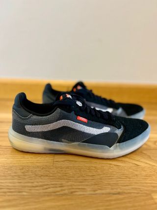 Zapatillas Vans Negras y Grises