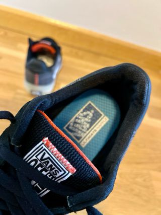 Zapatillas Vans Negras y Grises