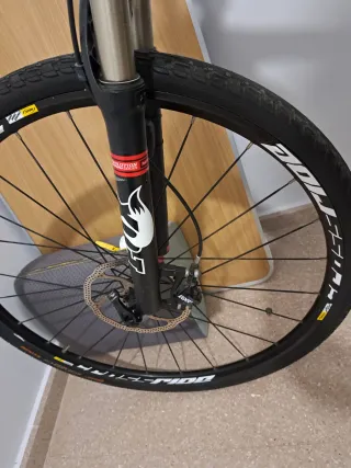 Bicicleta de Montaña Carbono