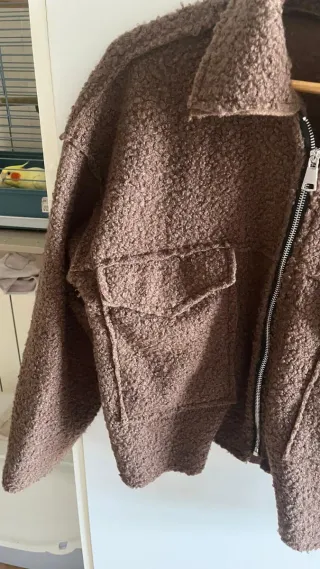 Chaqueta marrón de pelo sintético