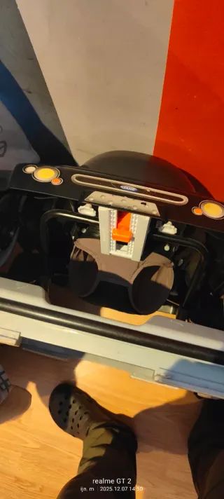 Andador infantil coche seminuevo