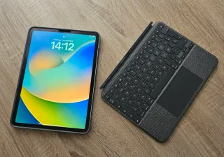 iPad Pro 11 - 4ª Gen (2022) + Teclado Logitech