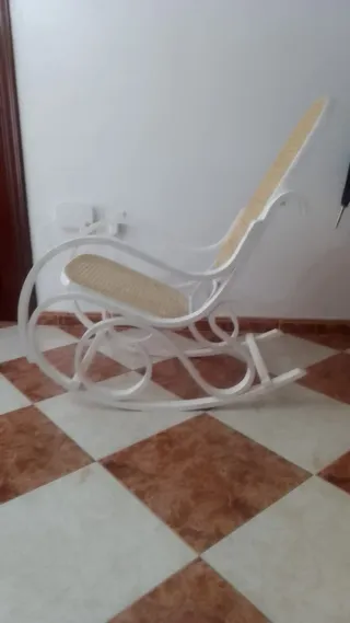 Mecedora Vintage Ratán y Madera