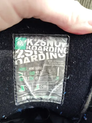 Tavola da snowboard K2 e scarponi per bambini