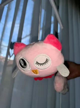 Móvil de cuna con peluches
