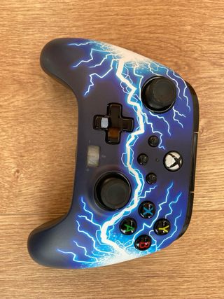 Consola Xbox One Negra + Mando