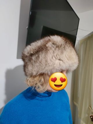 Cappello pelliccia volpe grigio e nero