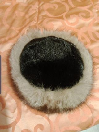 Cappello pelliccia volpe grigio e nero