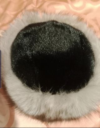 Cappello pelliccia volpe grigio e nero