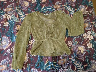 Blusa verde Stradivarius floral