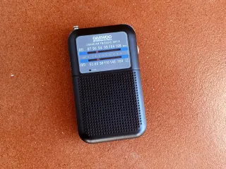 Radio de bolsillo DAEWOO DRP-8 AM/FM
