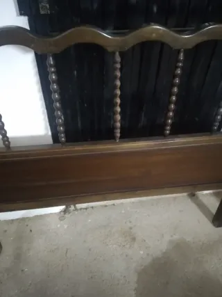 Cabecero antiguo madera 1.10 torneado