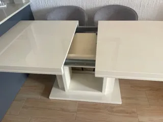 Mesa comedor blanca alto-brillo