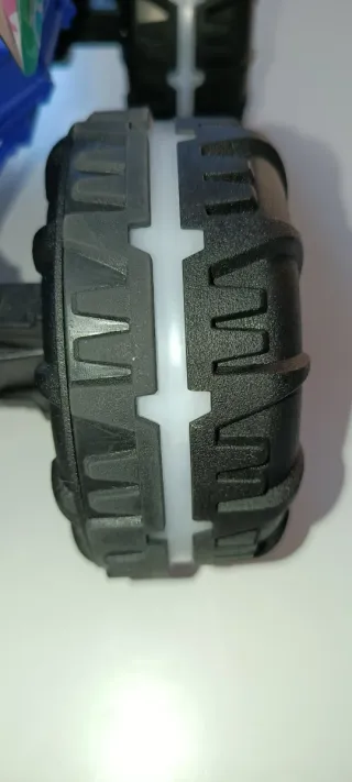 Camión Monstruo Juguete Mega-Wrex. NUEVO,SIN USAR!