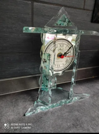 Orologio da tavolo in vetro