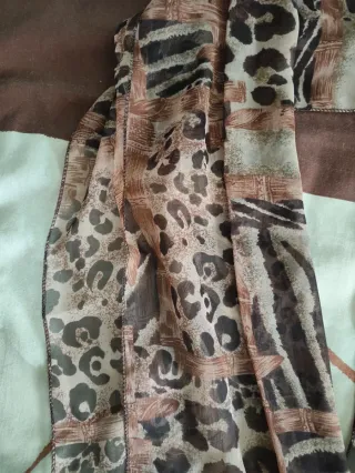 Fular estampado leopardo