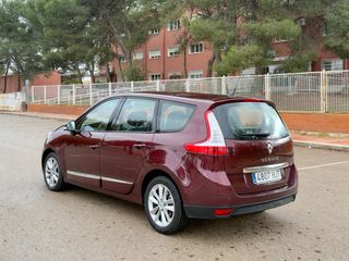 Renault Grand Scenic 2013