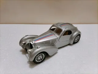 Bugatti Atlantic Bburago 1/24