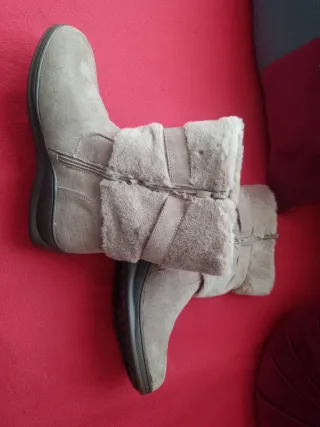 Botines ante beige con pelo