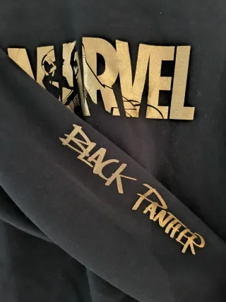 Sudadera Marvel Negra y Dorada