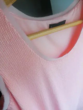 Top rosa con lentejuelas