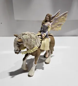 Figura Hada con Caballo Alado Schleich