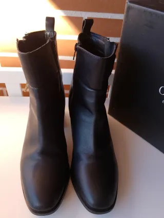 Botines Carmela Negros Talla 40