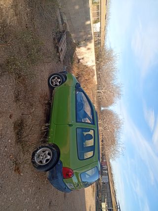 Renault tuingo  2003