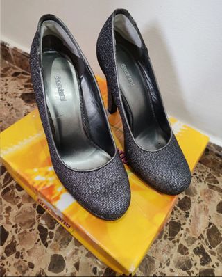 Zapatos de tacón Graceland negros y plateados