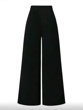 Pantalón negro de vestir con cinturón