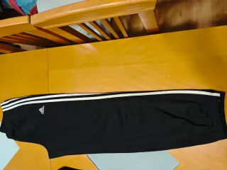 Pantalón chándal Adidas niño negro
