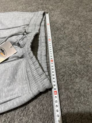 Pantalones Corteiz grises