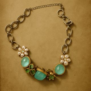 Collar vintage dorado con detalles turquesa