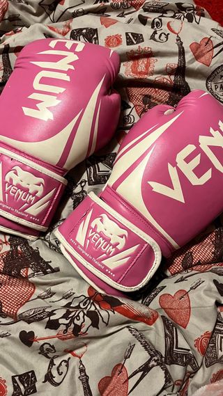 Guantes de boxeo Venum rosas 14oz