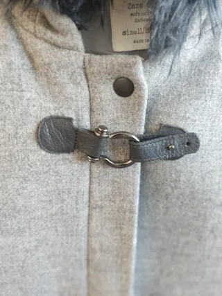 Cappotto in tessuto grigio con cappuccio e pelo per bambini 11-12 anni