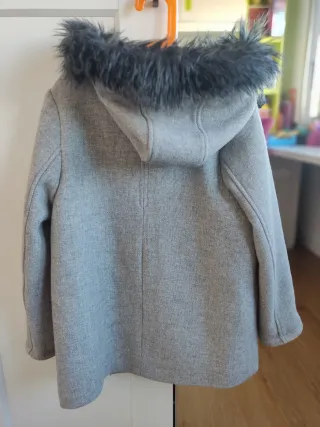 Cappotto in tessuto grigio con cappuccio e pelo per bambini 11-12 anni